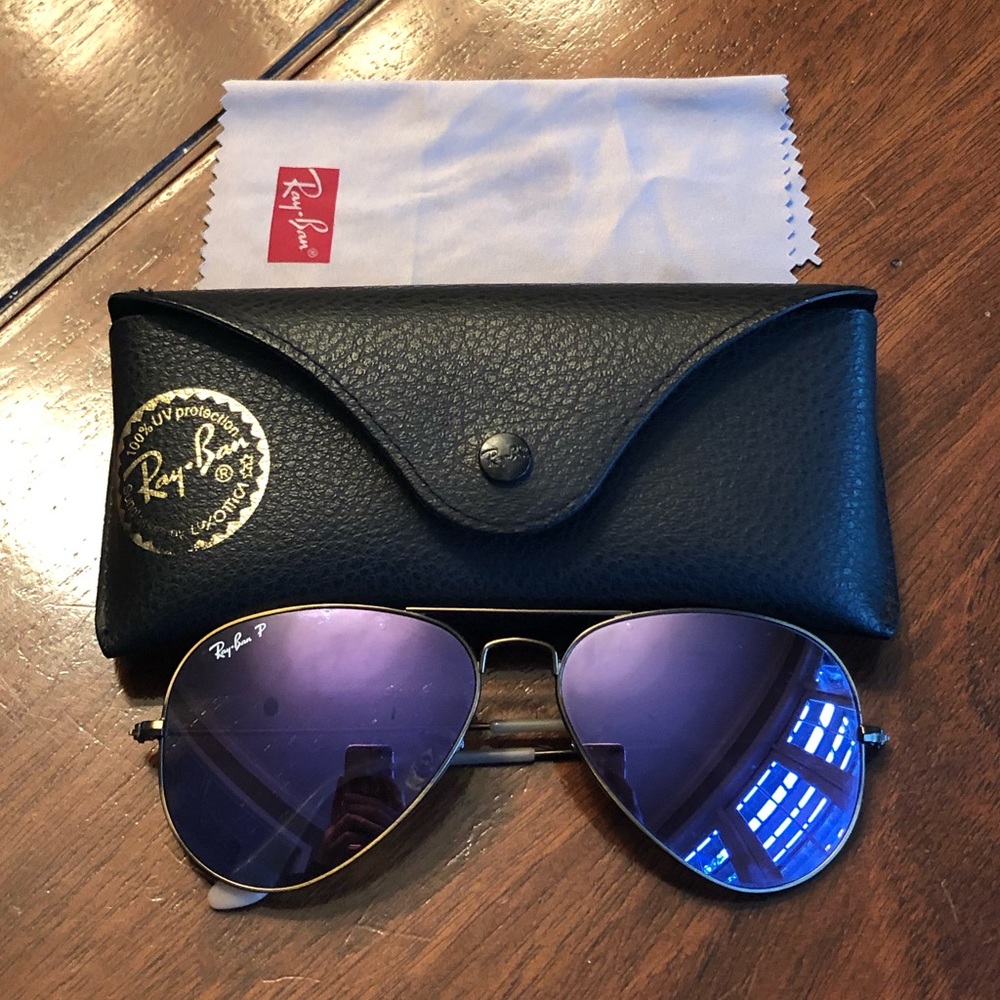 ray-ban aviators (reflective purple)